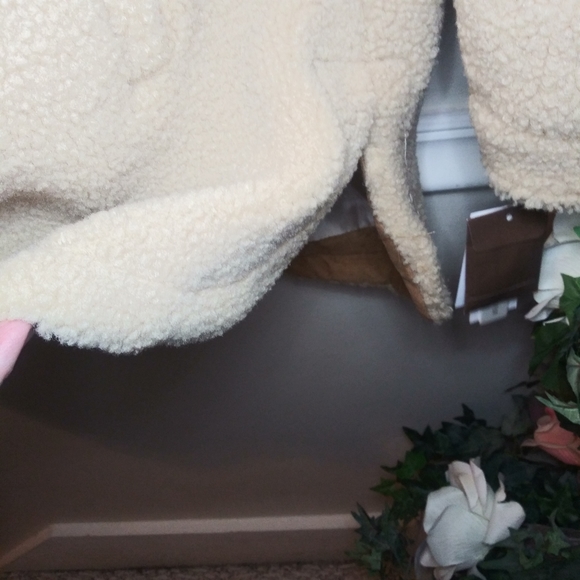 Koolaburra By UGG Doe Tan Relaxed Sherpa Shacket - Picture 8 of 16